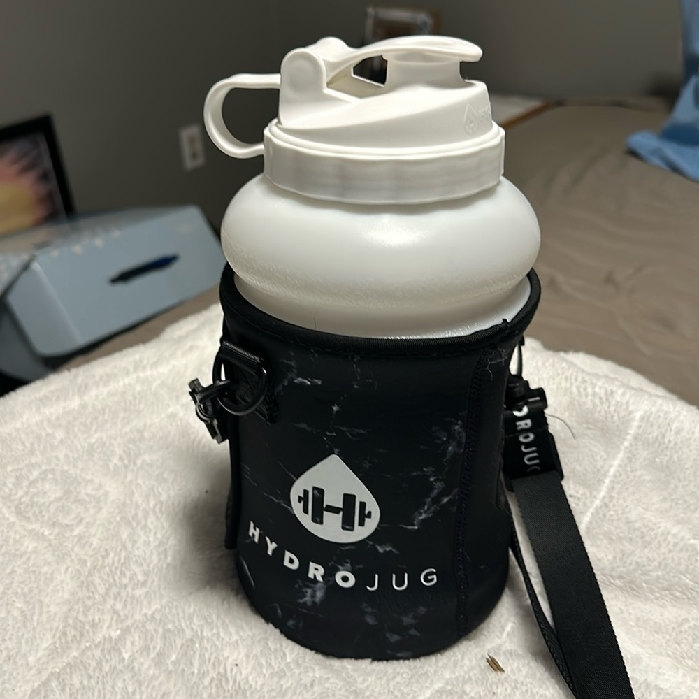 Large hydro jug